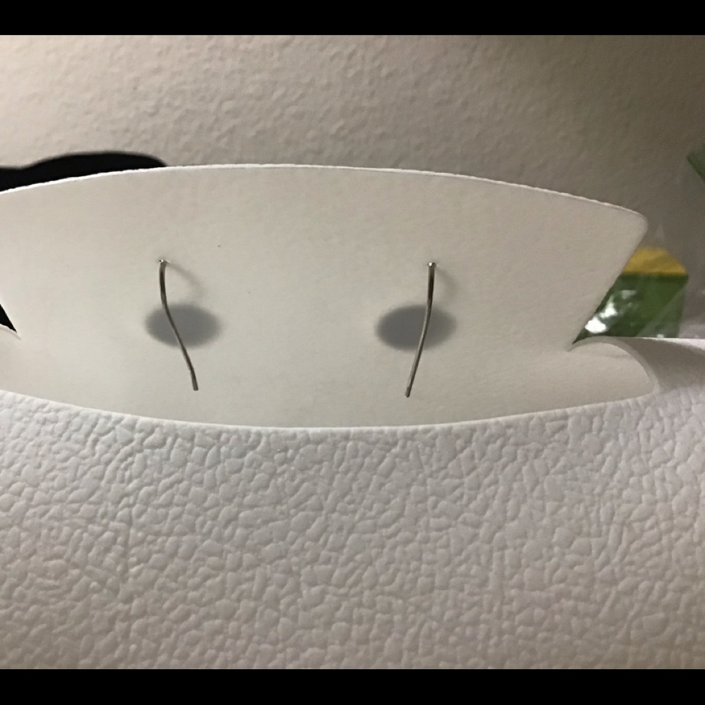 Earrings - Picture 3 of 4
